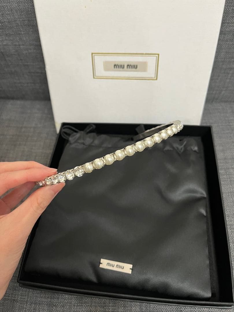 miumiu カチューシャ　クリスタル