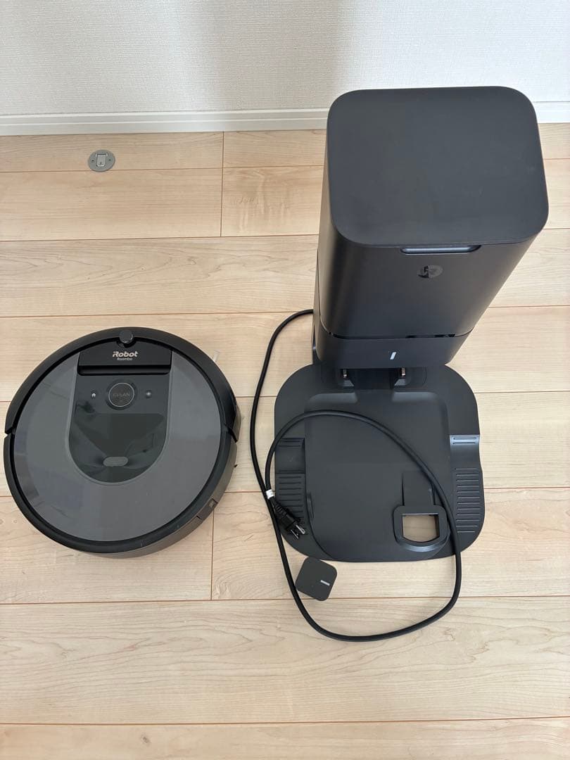 【中古品】ルンバi7 アイロボット (iRobot) ロボット掃除機