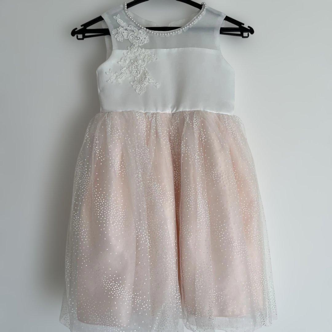 ドレスコパール、レース装飾付きピンクドレス