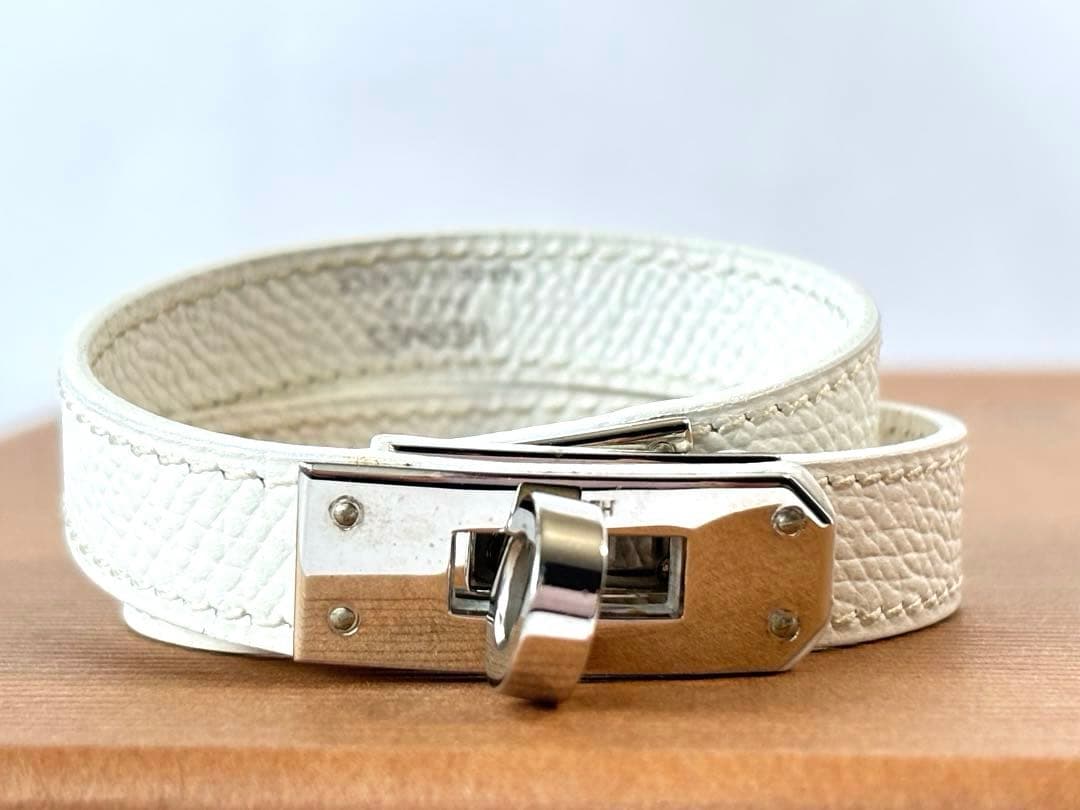 美品 レザーブレスレット ケリー ドゥブルトゥール ホワイト 腕周り約１６ｃｍ