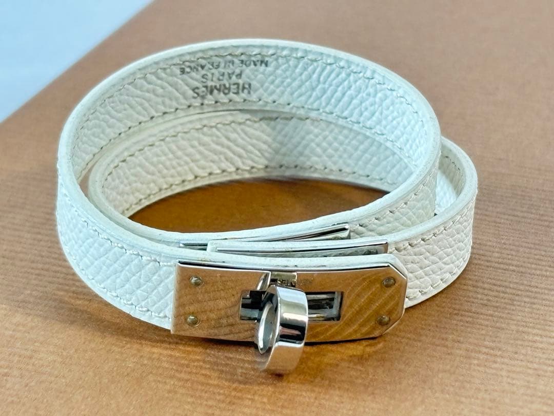 美品 レザーブレスレット ケリー ドゥブルトゥール ホワイト 腕周り約１６ｃｍ