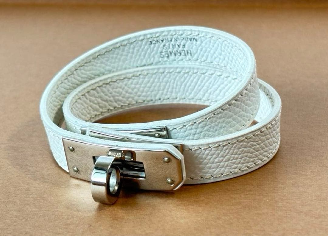 美品 レザーブレスレット ケリー ドゥブルトゥール ホワイト 腕周り約１６ｃｍ