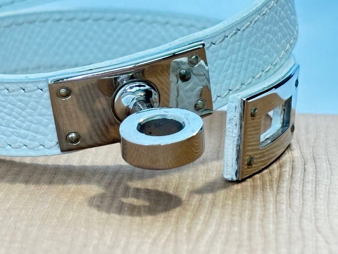 美品 レザーブレスレット ケリー ドゥブルトゥール ホワイト 腕周り約１６ｃｍ