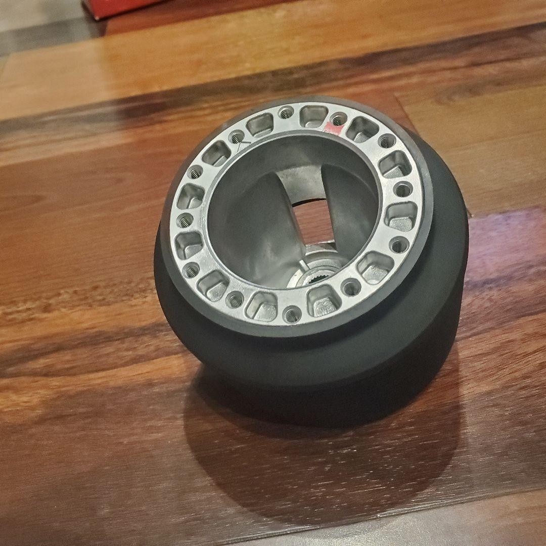 ワークスベル542　200系ハイエースステアリングボス エアバッグ装備車用