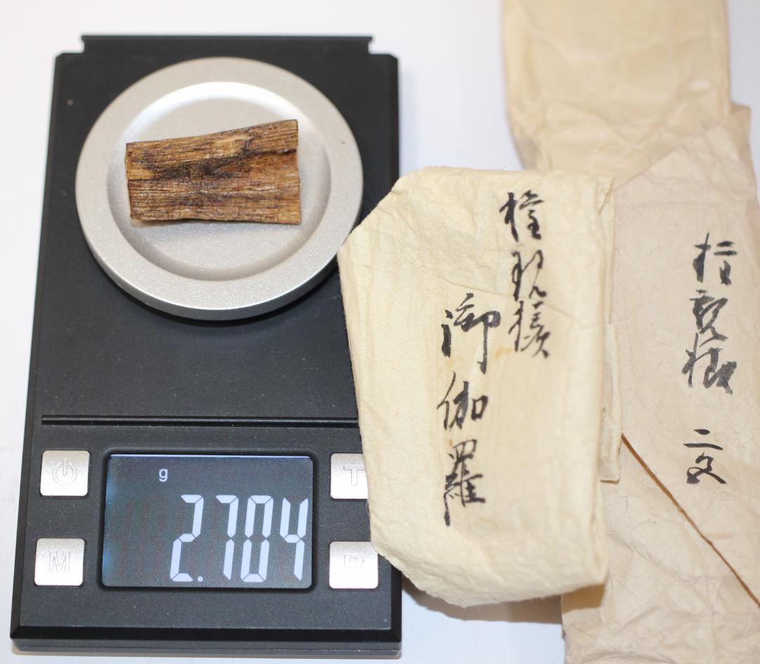 香木 約2.7g 伽羅 お香 沈香奇南 奇楠
