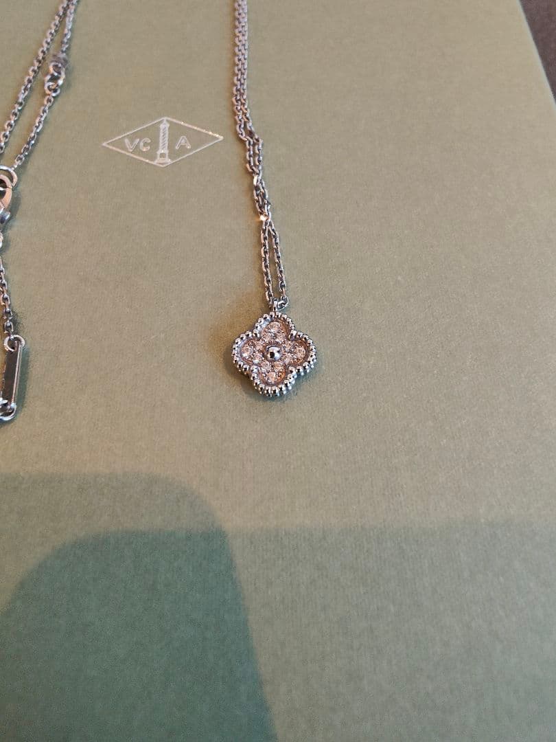 美品　ヴァンクリ　スウィートアルハンブラ ダイヤ　ペンダント