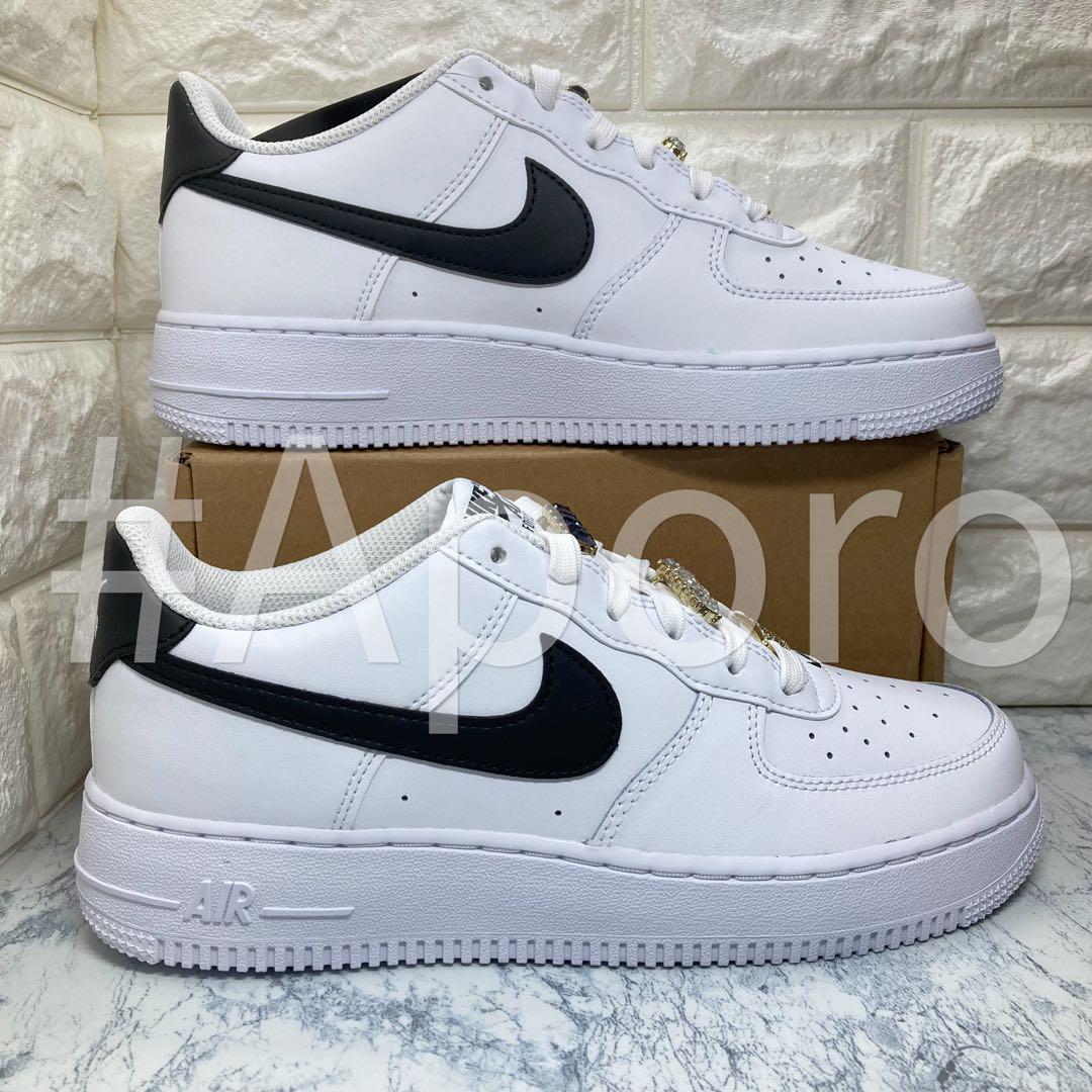 NIKE ナイキ AIR FORCE 1 エアフォース1 ホワイト 黒 23.5