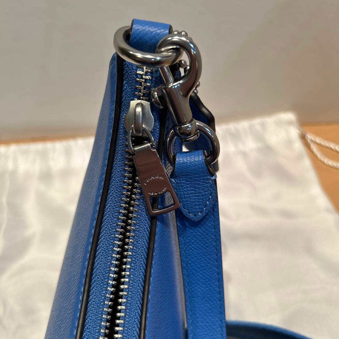 タグ付新品【COACH】ショルダーバッグ　青色