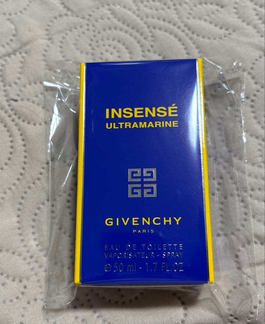 ジバンシイ ウルトラマリン オーデトワレ 50ml