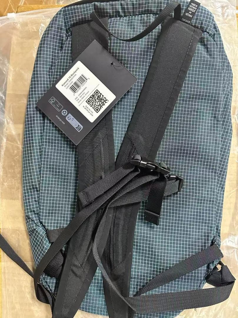 ARC'TERYX KONSEAL 15 チェック柄バックパック グリーンです