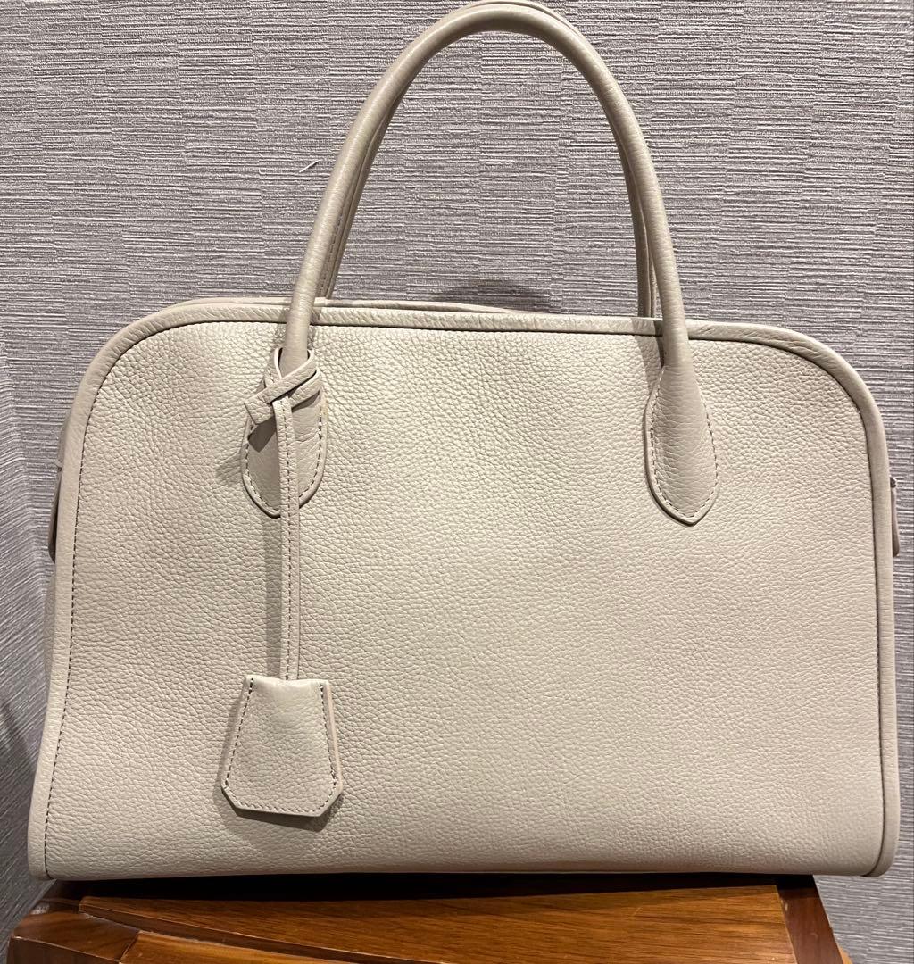 Hoaw ライトベージュ　ボストンバッグ