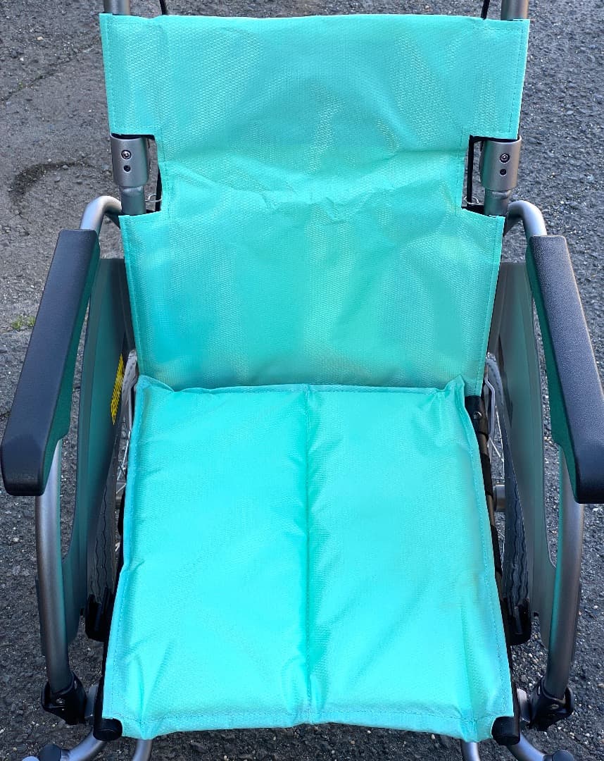 美品！ MIKI ミキ 超軽量 介助型車いす CRT-4 ウイングスイングアウト