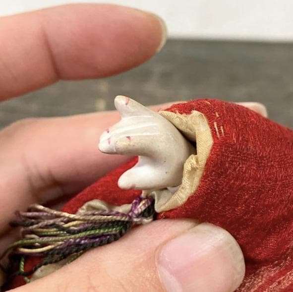 有職御人形司　初代伊藤久重の江戸のものと思われる抱き人形 難有り