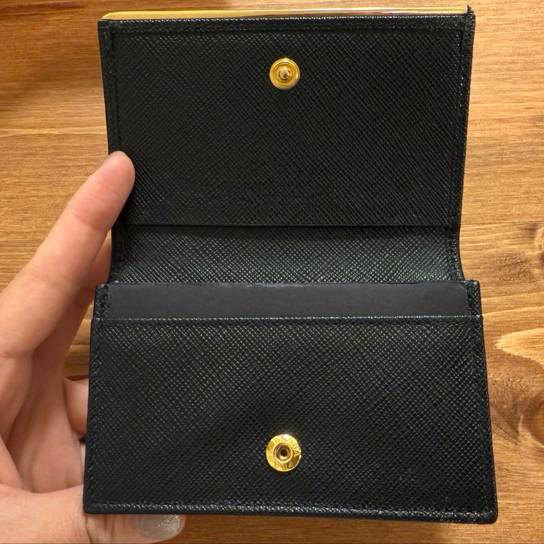 美品　PRADA プラダ　カードケース　名刺入れ　サフィアーノ　黒