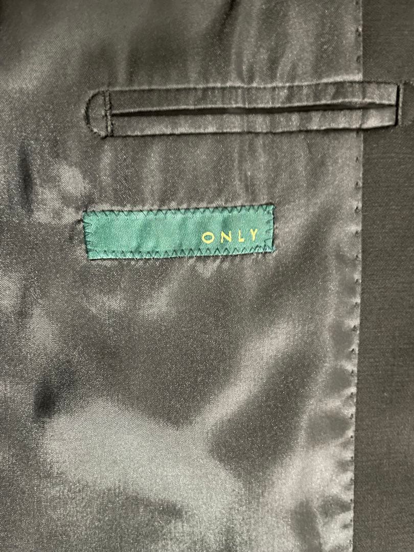 ONLY メンズスーツ 上下　黒　新品未使用　175Y 新品　就活　リクルート