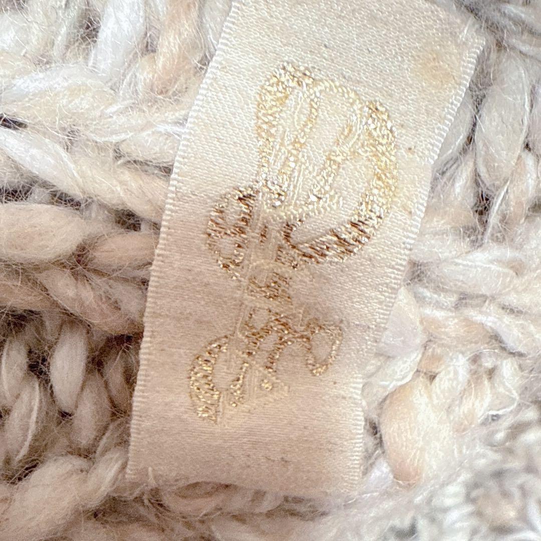 【新品.未使用】♡カシラ♡ CA4LAのニット帽　リアルファーポンポン付き　♡