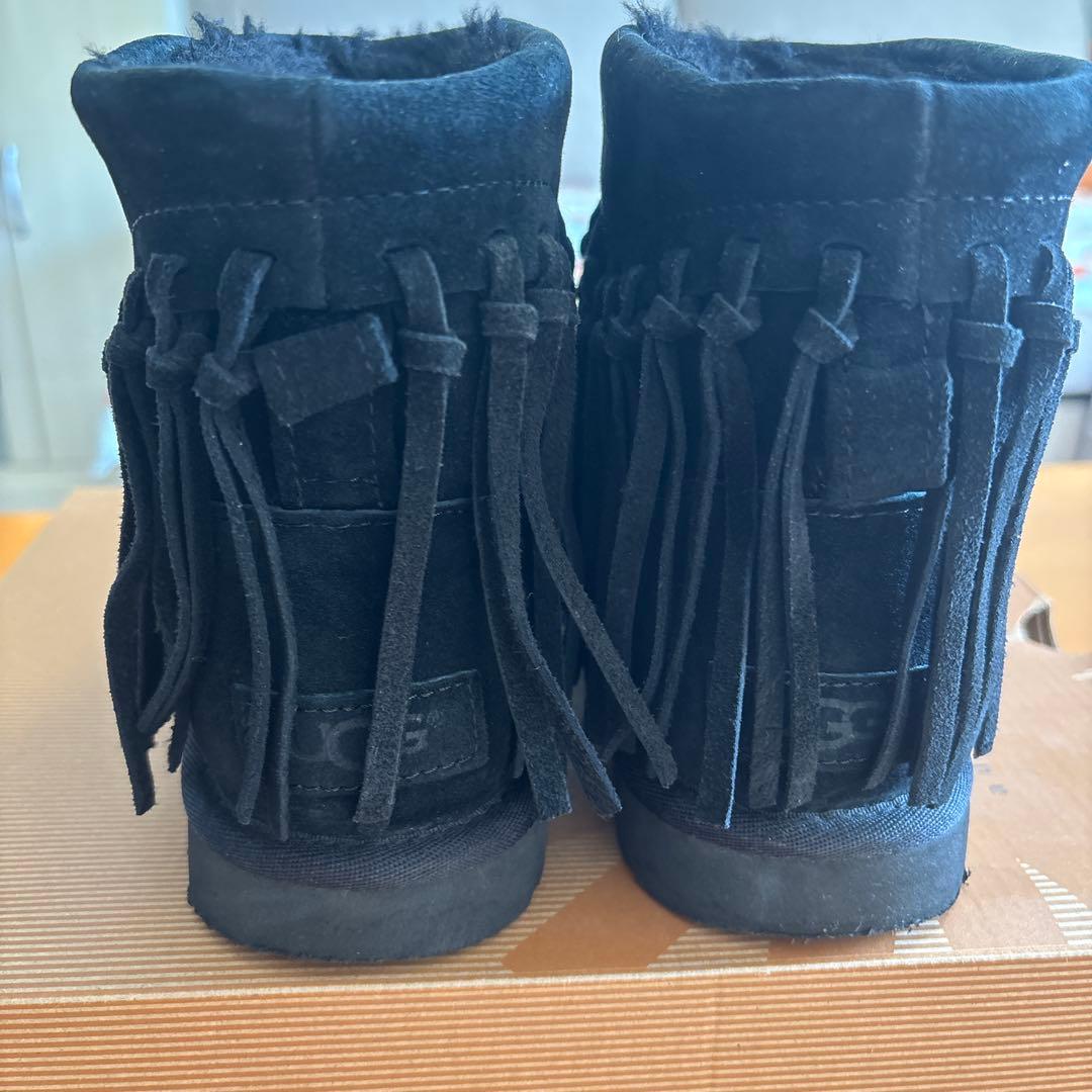 UGG フリンジ ⭐️ブラック ムートンブーツ