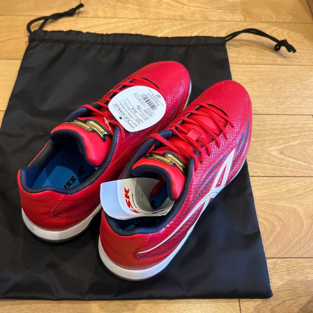 サイズ26.5の野球用スパイク（金具）です。