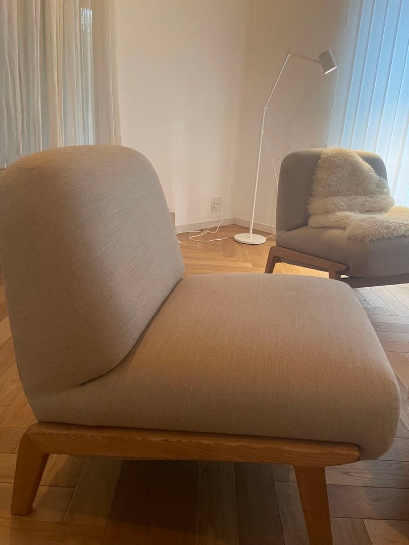 ZARA  リネン　アップホルスダード　ソファ　送料込み