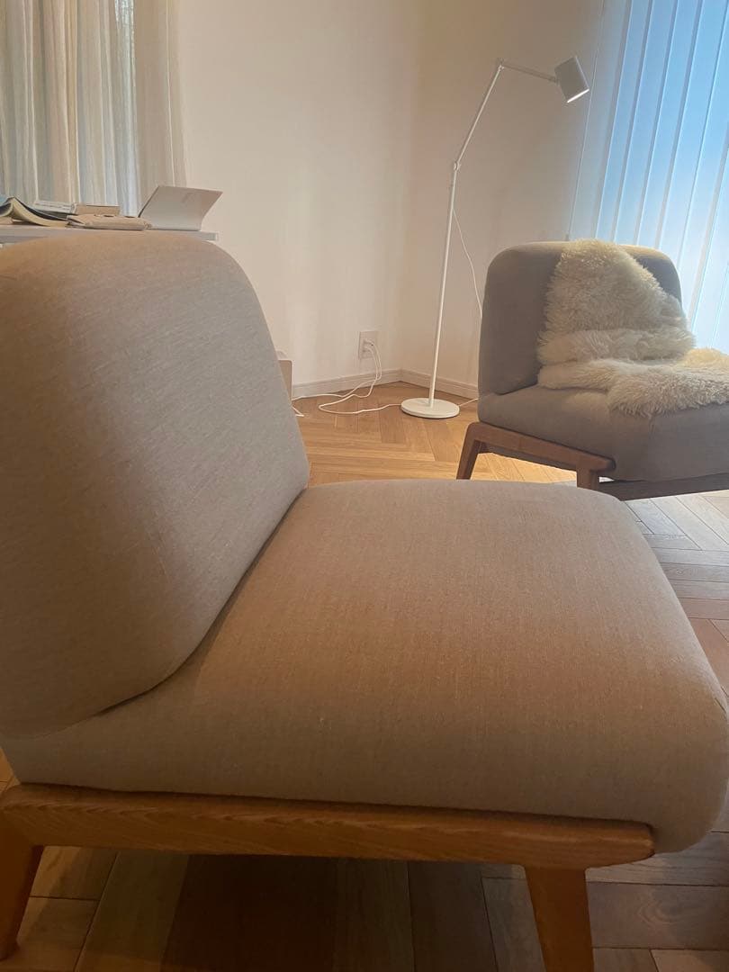 ZARA  リネン　アップホルスダード　ソファ　送料込み