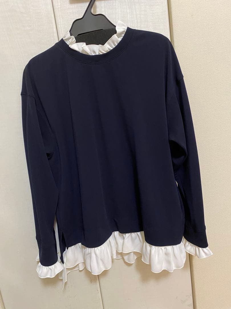 mプルミエ　未使用タグ付きネイビー フリル付き長袖トップス