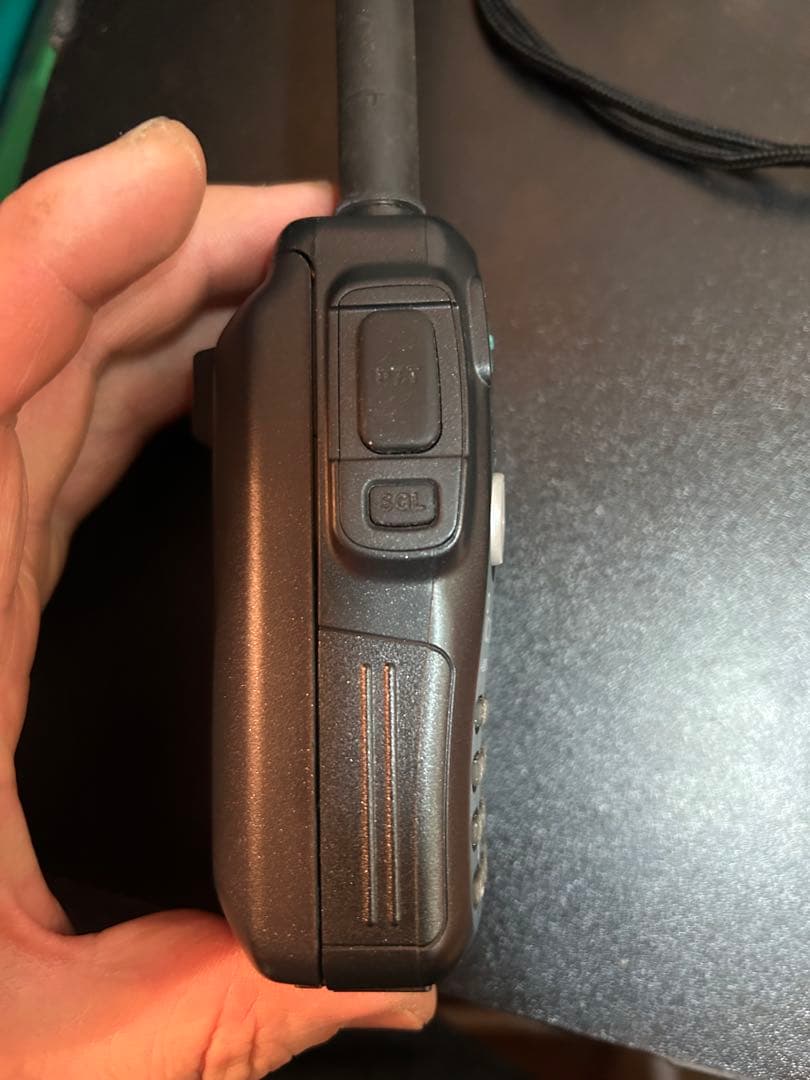 ICOM IC-T81 ４バンド ハンディ機 トランシーバー