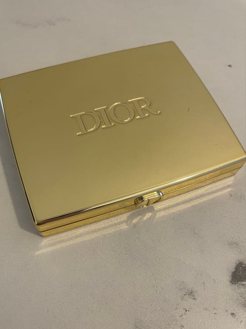 ディオール サンククルール クリスマス 限定 636