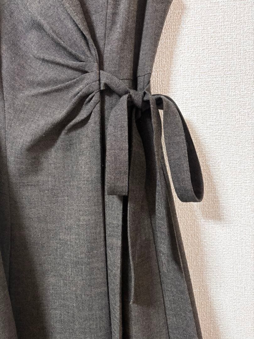 SNIDEL Sustainableサイドプリーツテーラードワンピース