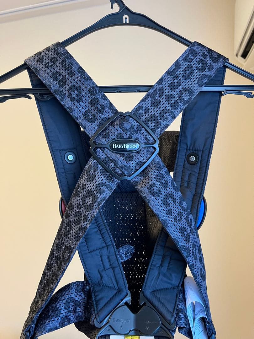 BabyBjörn MINI AIR ベビーキャリア アンスラサイトレパード