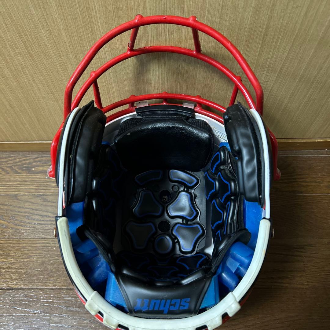 アメリカンフットボールヘルメット　Schutt F7