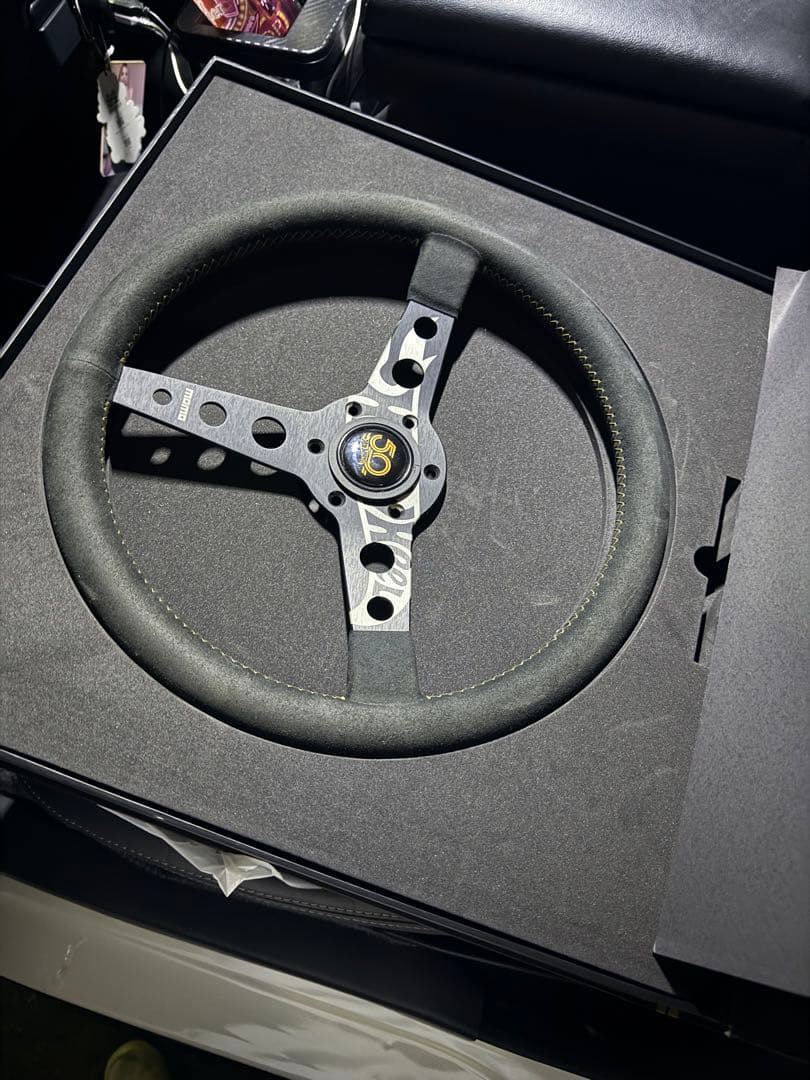 MOMO Hot Wheels ステアリングホイール 50周年記念