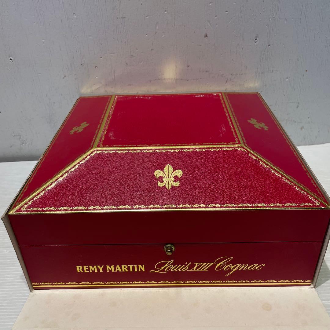 ②Baccarat レミーマルタン ルイ13世 グラス　空瓶 バカラ　箱入り