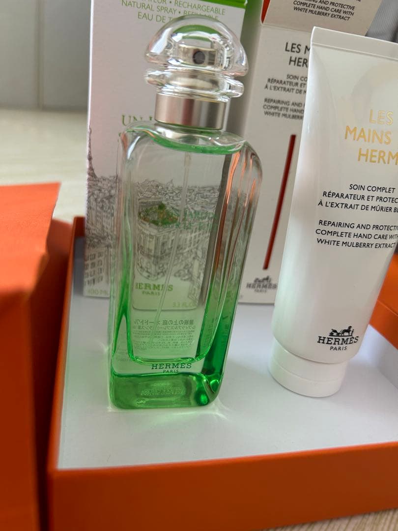 HERMES 屋根の上の庭 レ マン エルメス ハンドクリーム