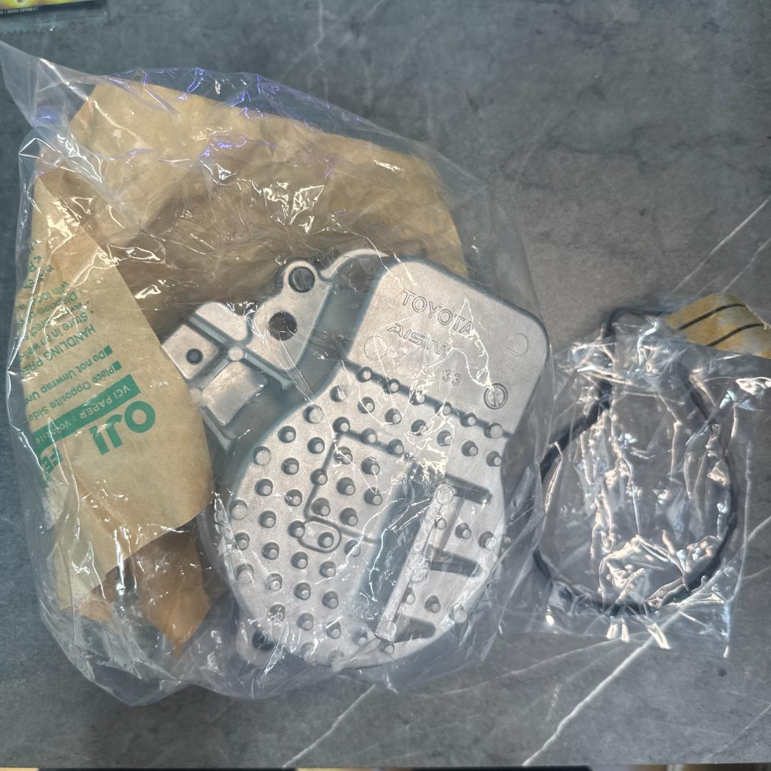 TOYOTAプリウス　純正ウォーターポンプ