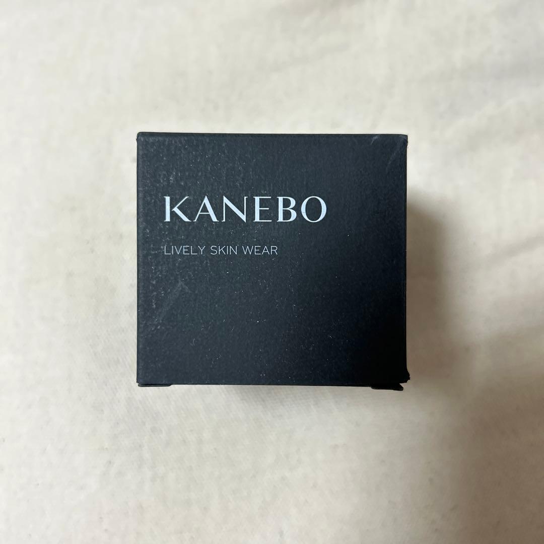 ファンデーション KANEBO LIVELY SKIN WEAR II 240 Linen