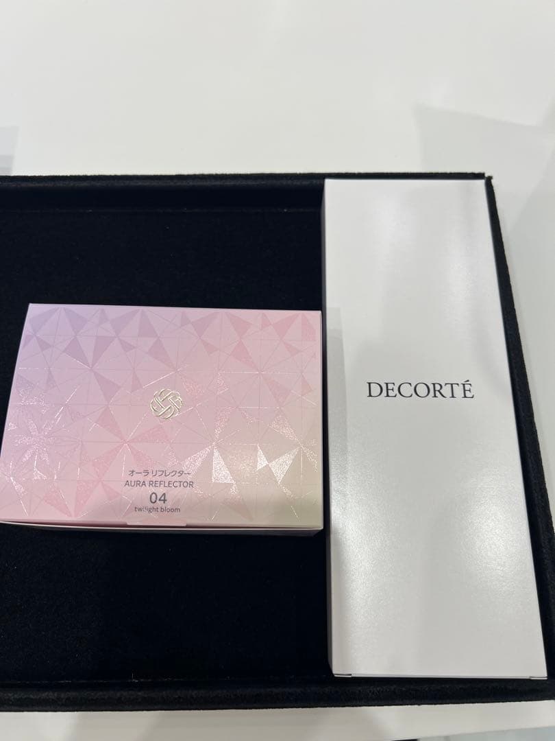 04 twilight bloom AQ オーラリフレクター コスメデコルテ