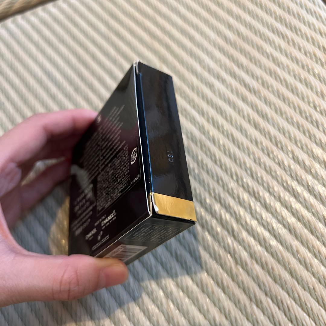 シャネル レ キャトル オンブル 226 ティセ　リボル（アイシャドウ）