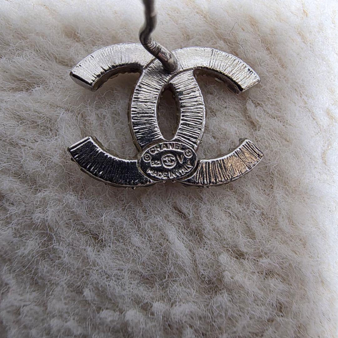 CHANEL シルバー ロゴピアス 片耳