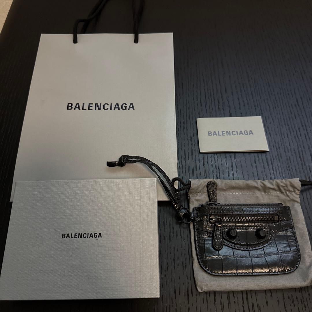 BALENCIAGA ブラックカードケース　チャーム【新品】