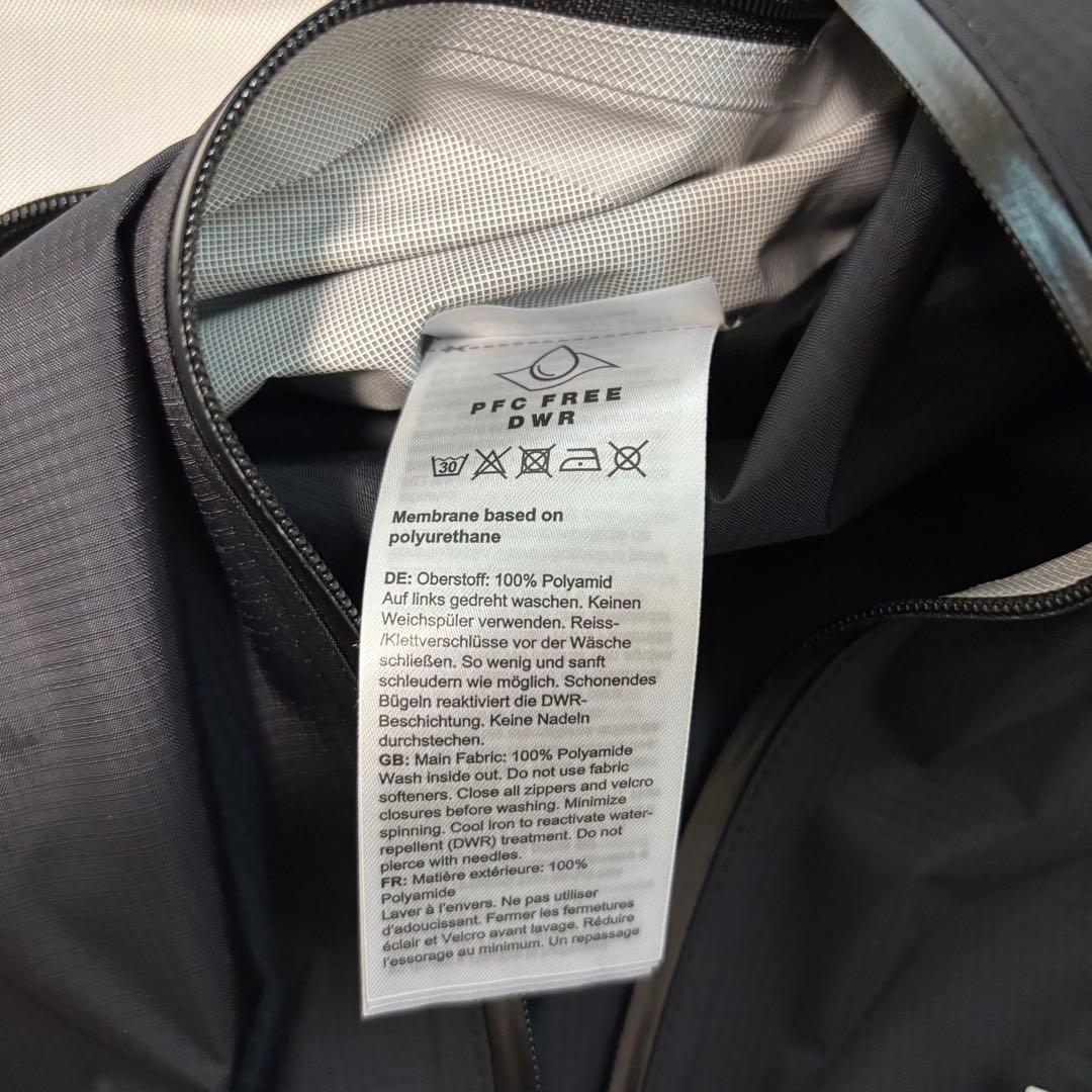 タグ付き MAMMUT マイクロレイヤー 2.0 ハードジャケット S ブラック