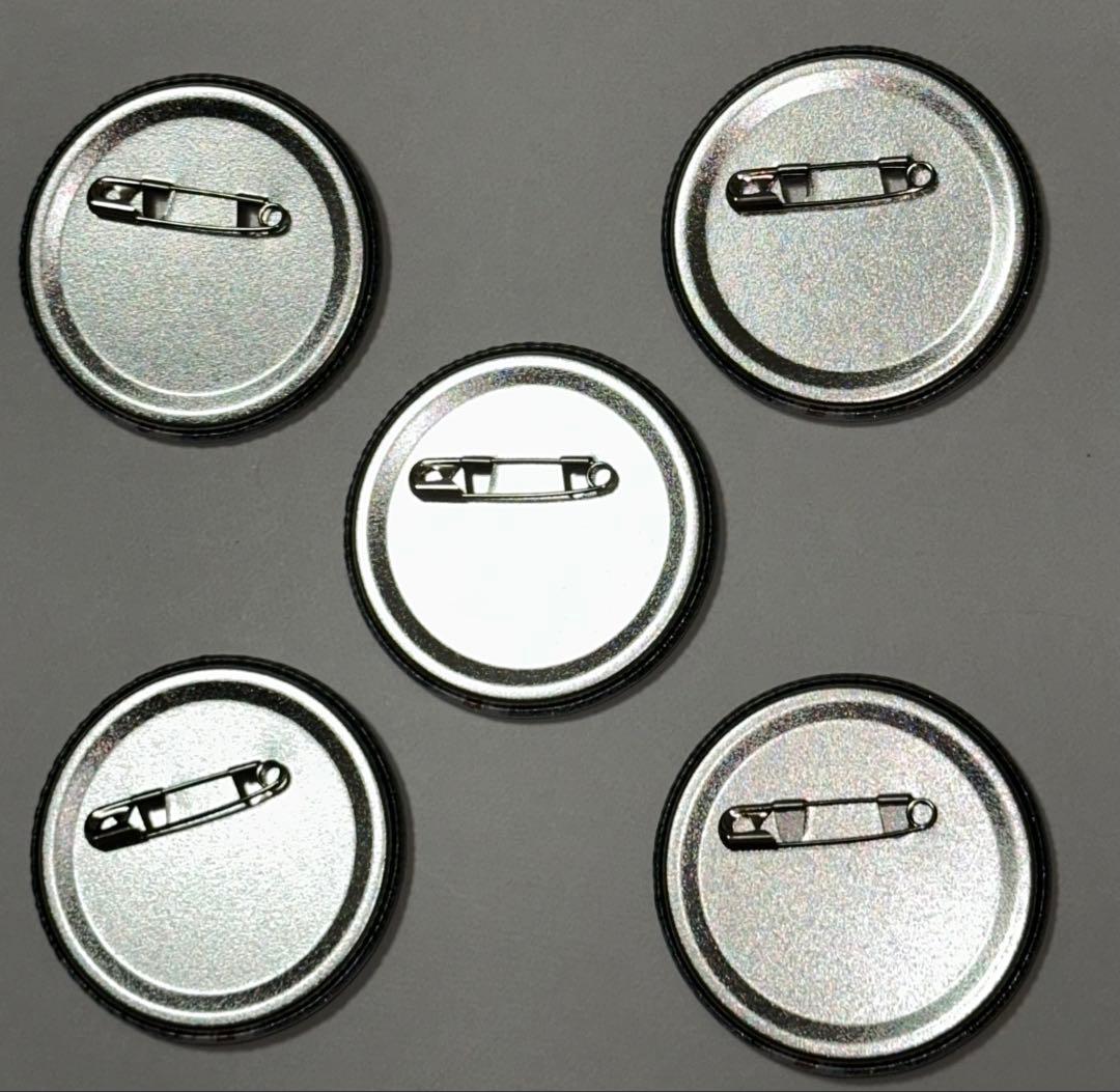 マッシュル　MASHLE レイン・エイムズ　キラキラ缶バッジ