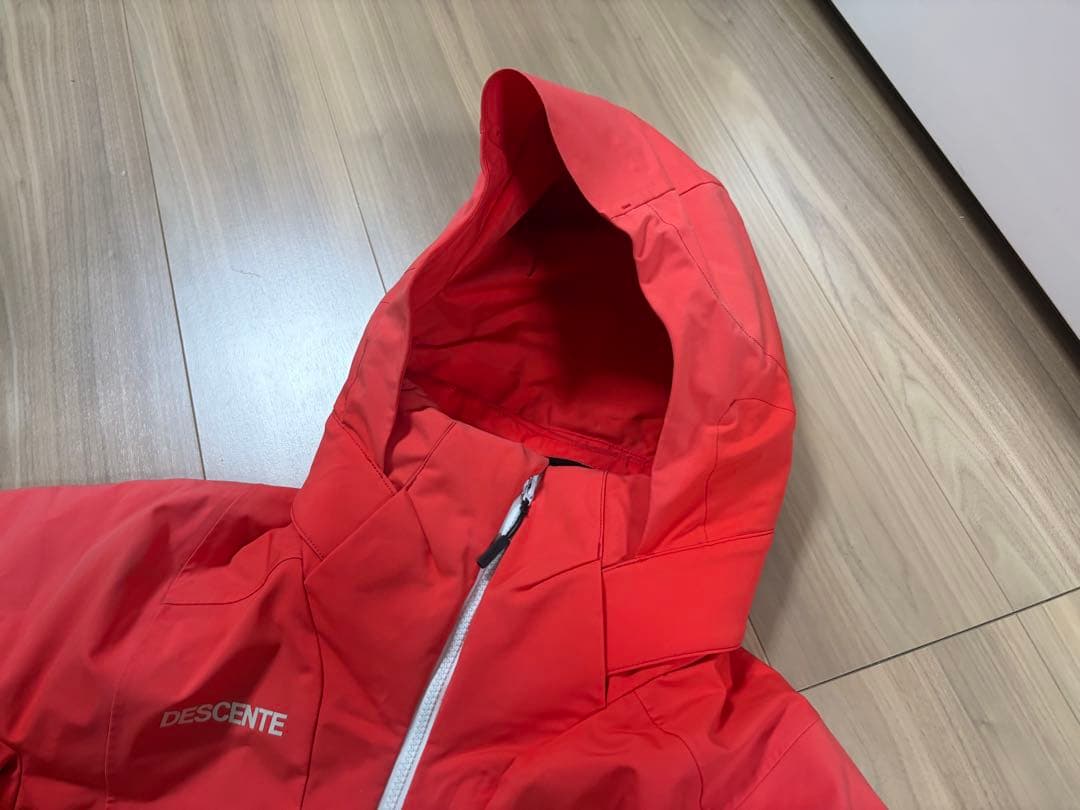 ★送料無料・美品★お洒落　デサント　スキーウエア SAJ デモ　技術選