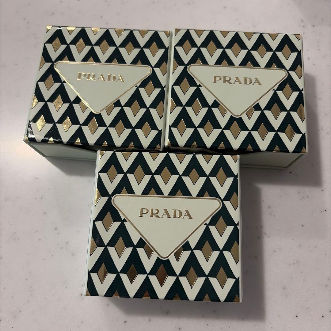 PRADA バームミニセット 2025ホリデー限定