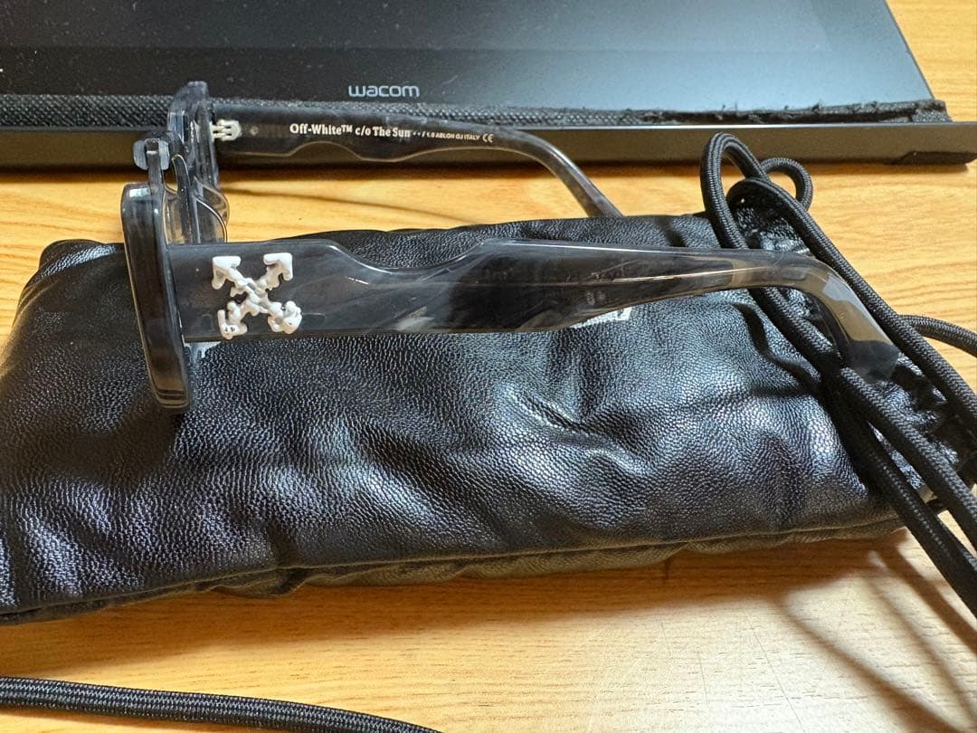 小物 Off-White Cady Sunglasses