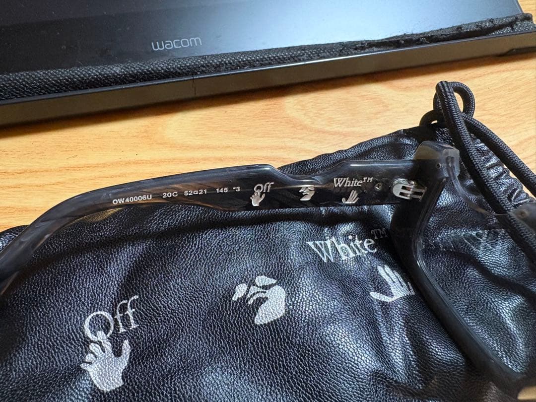 小物 Off-White Cady Sunglasses