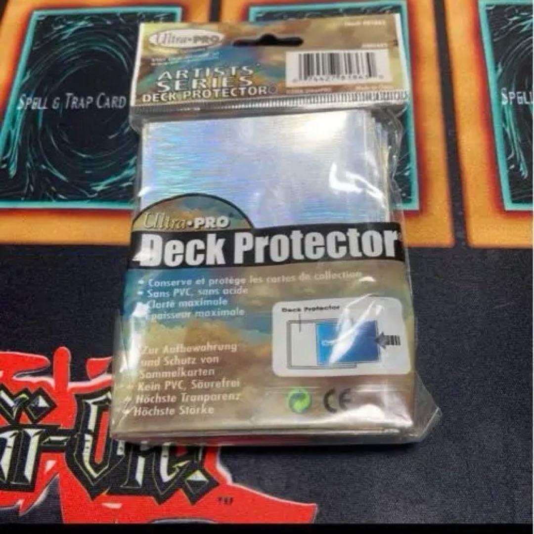 新品未開封　Ultra Pro Deck Protector 50枚入り