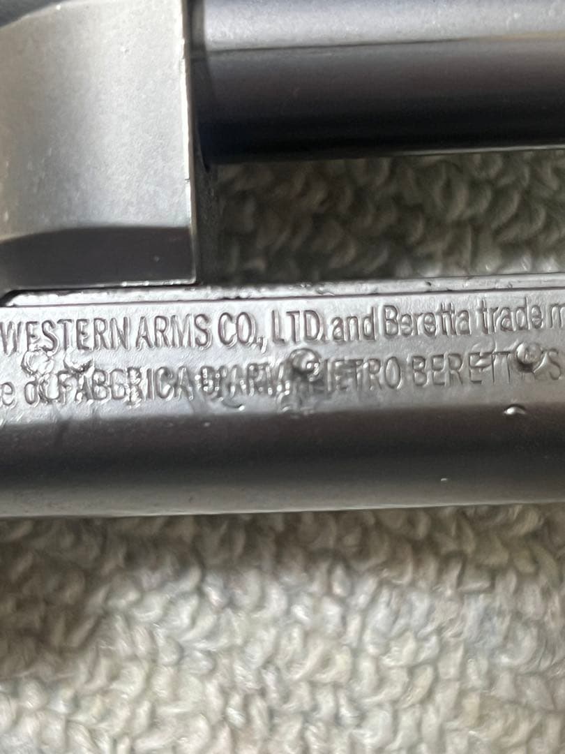 ウエスタンアームズ ベレッタ ガスガン シルバー/ブラック レール付き