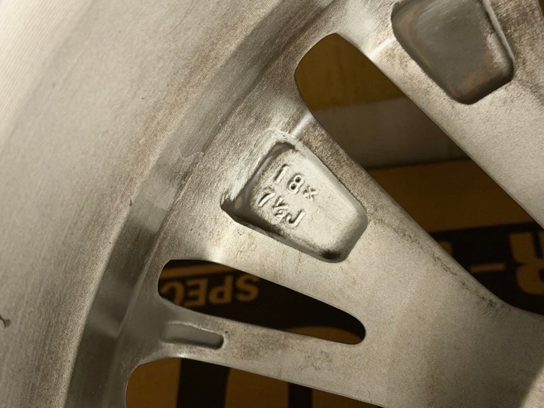 ①トヨタ アルファード30後期SCパッケージ　18インチ