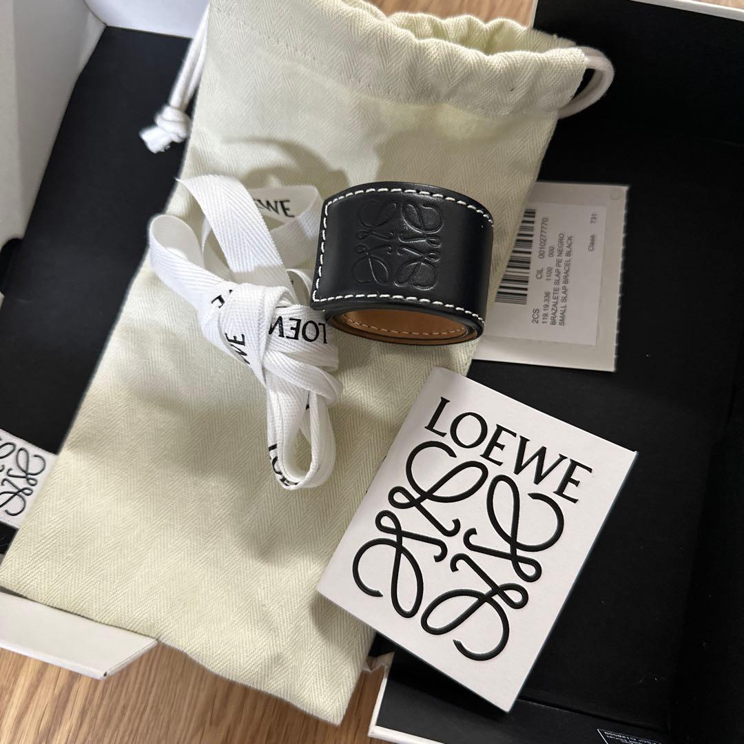 LOEWE レザーブレスレットブラック　ロエベ