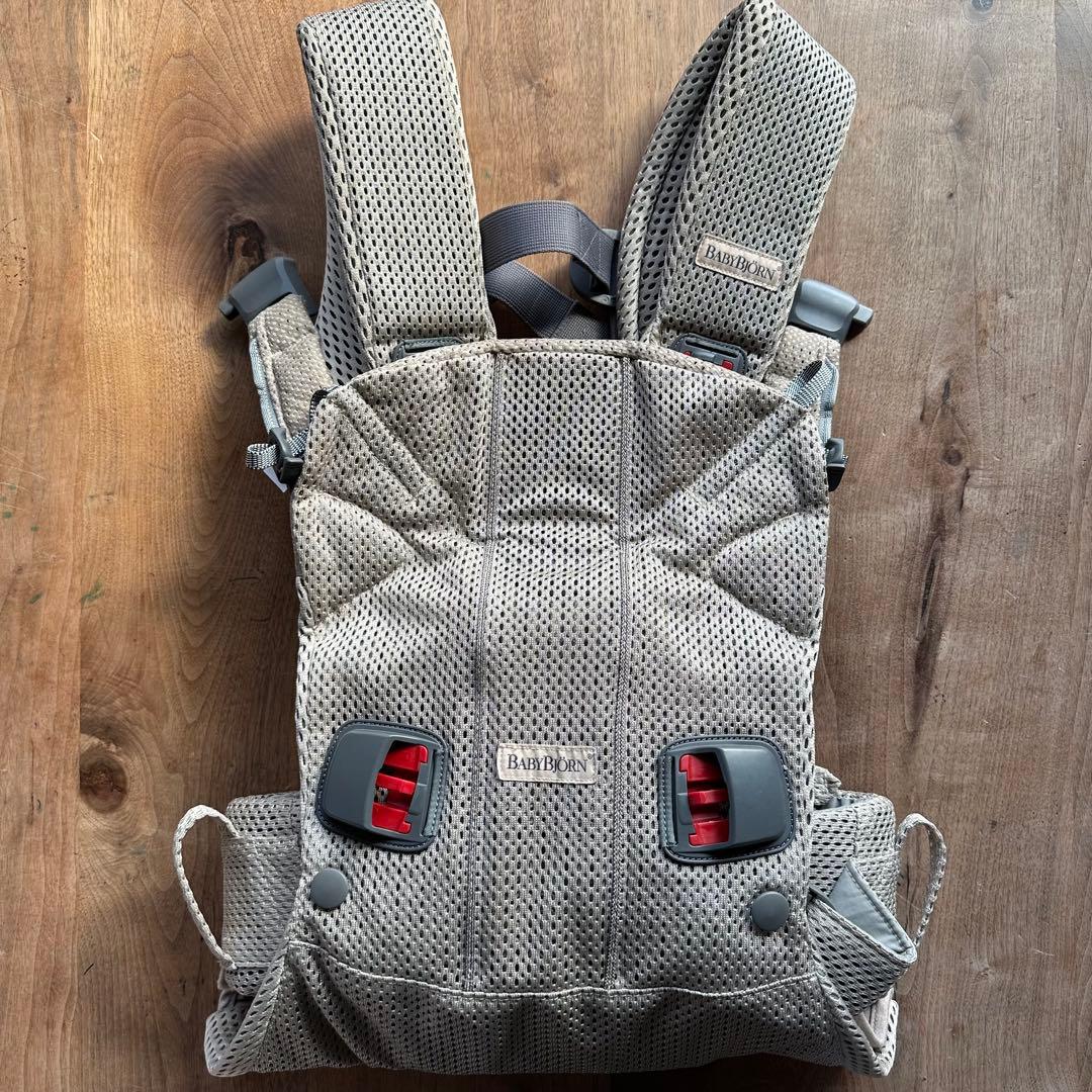 【美品】BABYBJÖRN ONEKAIAir 抱っこ紐メッシュ グレーベージュ
